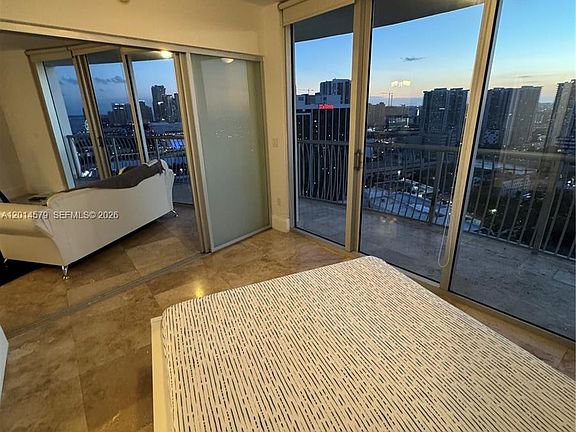 5th image of 1750 N Bayshore Dr #3114