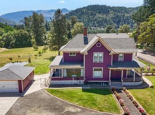 221 Main St, Riddle, OR 97469