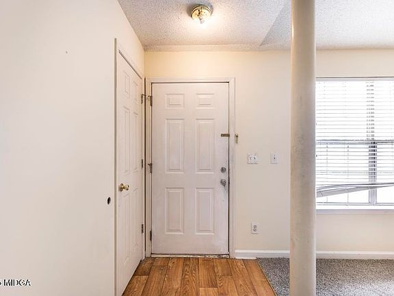 3rd image of 83 Hamilton Woods Dr