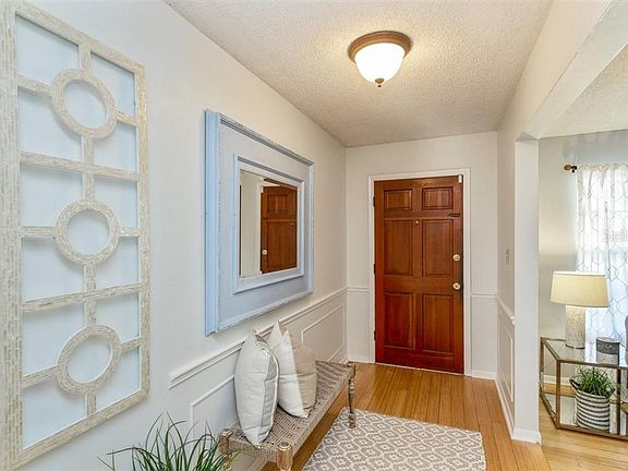 3rd image of 108 Brantley Hall Ln