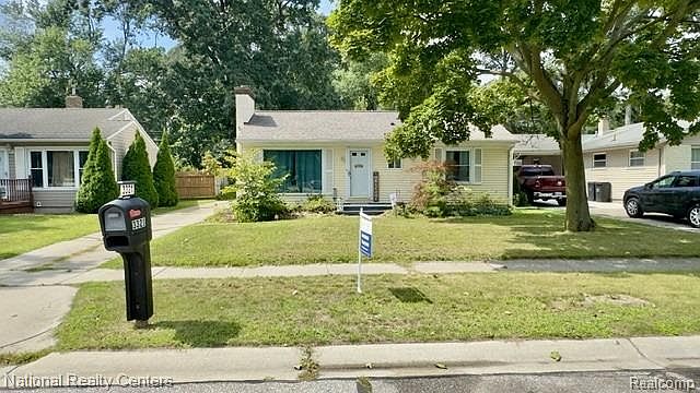 3321 Pine Grove Ave, photo 2