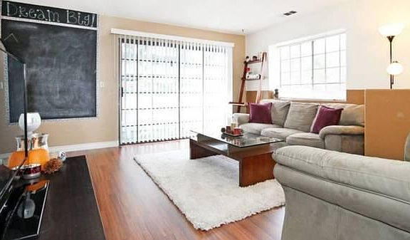 2nd image of 195 Las Flores Dr APT A