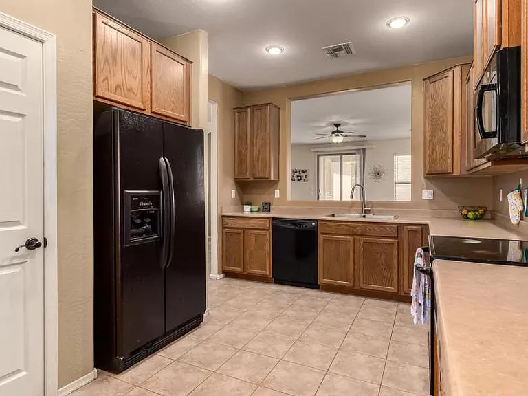 4419 W T Ryan Ln — Photo 9