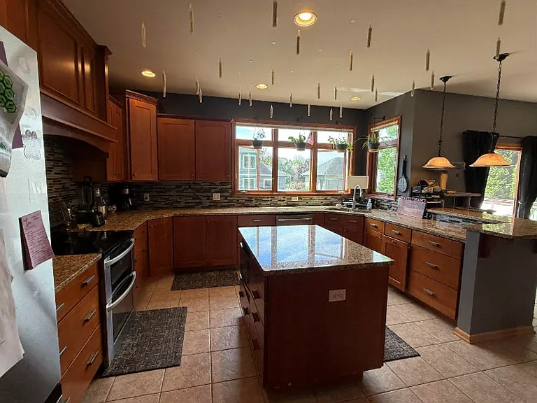 4363 Memorial Cir — Photo 15