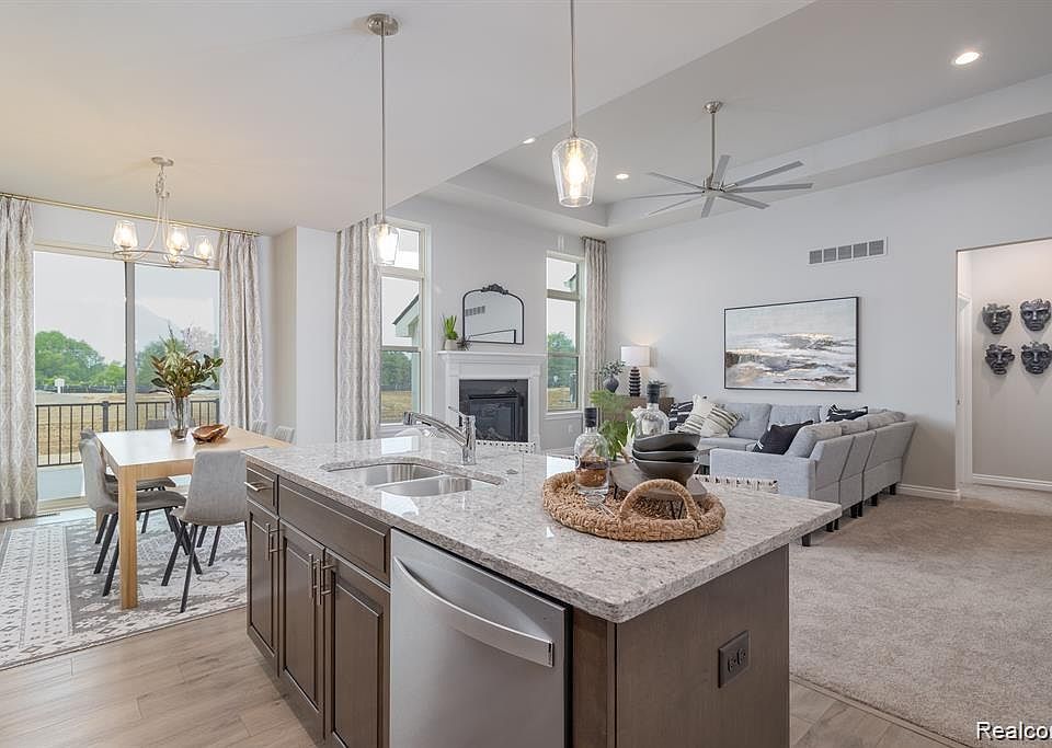 1496 Turner Dr #1, photo 5