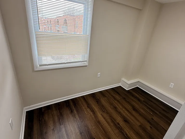 1504 Isherwood St NE — Photo 18