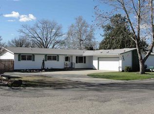 205 Sunny Ln, Emmett, ID 83617