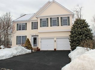 37 Wellington Dr, Basking Ridge, NJ 07920