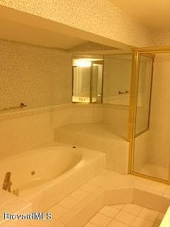 4th image of 3547 Royal Oak Dr
