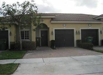 1st image of 1229 NE 32nd Ave