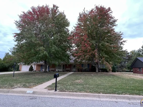 5017 SW Brentwood Rd, Topeka, KS 66606