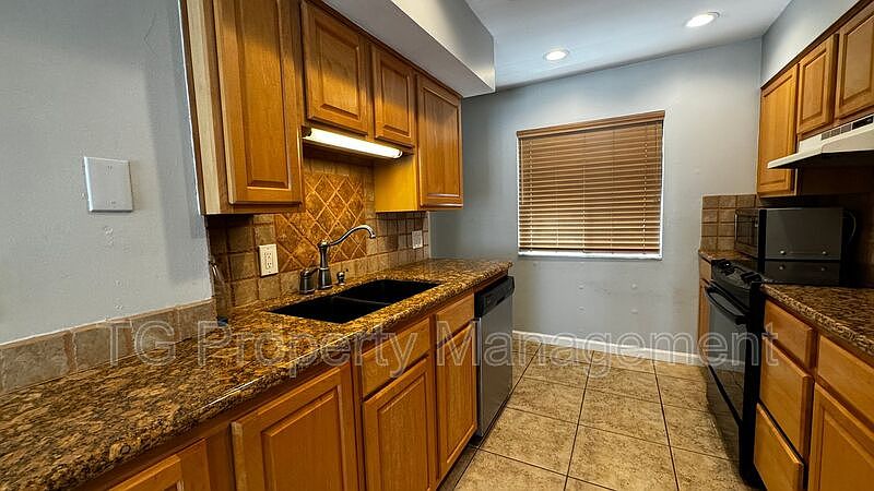 1st image of 121 13th Ave S #C