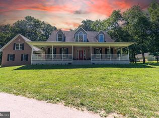 135 Dale Dr, Fawn Grove, PA 17321