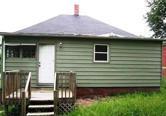 2nd image of 606 E Kansas Ave
