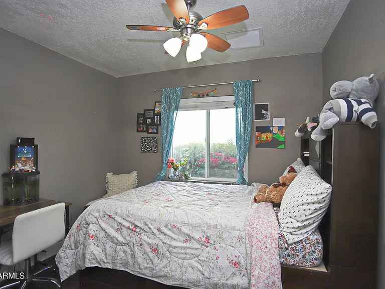 1317 E San Angelo Ave — Photo 29