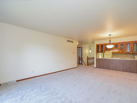 5th image of 2153 Remington Way NE #157