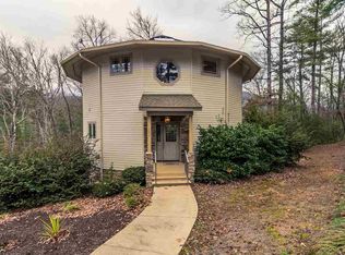 124 Oolenoy Ct, Pickens, SC 29671