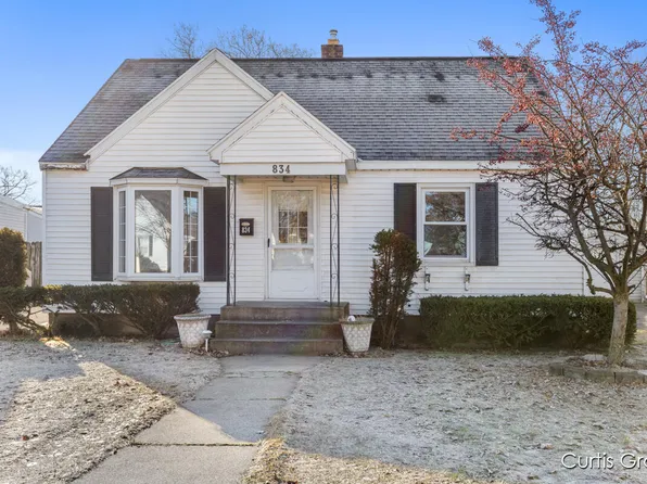 834 Blanchard St SW, Wyoming, MI 49509