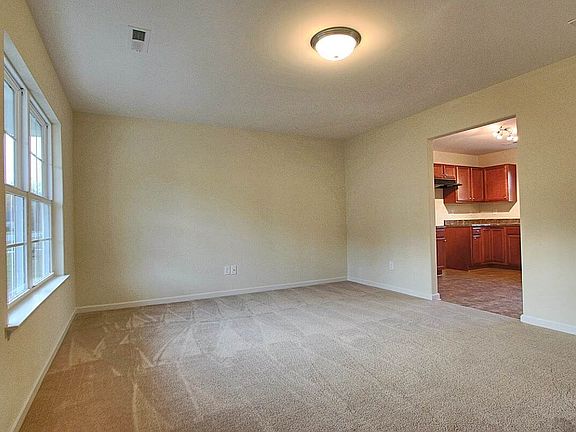 5th image of 812 Thornberry Court Spg