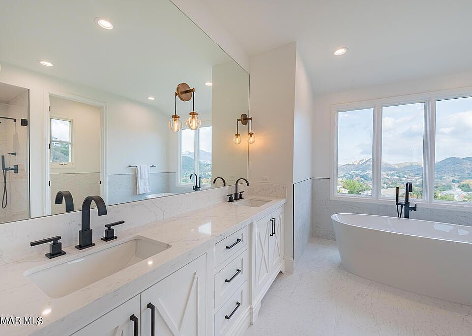 1st image of 2390 Crombie Ct