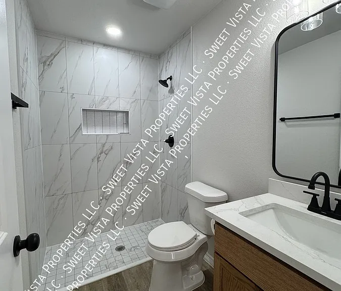 908 S 10th St — Photo 14