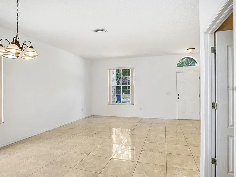 930 Grand Canyon Dr — Photo 8