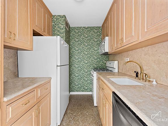 5th image of 170 W End Ave APT 17G