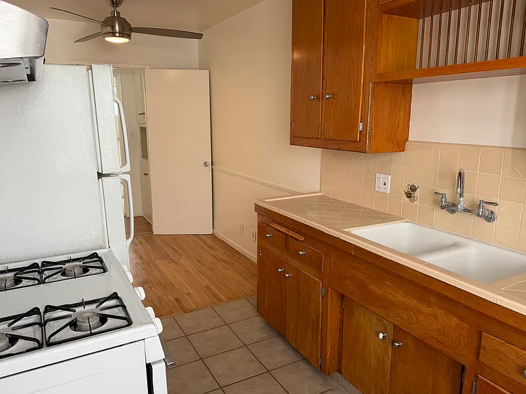 1543 Euclid St #B — Photo 6