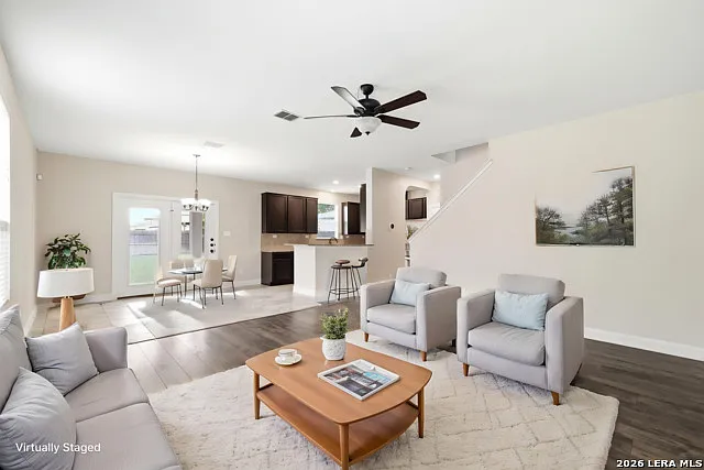 3 bed, 2.5 bath, 1914 sqft, $1,745 — Photo 4