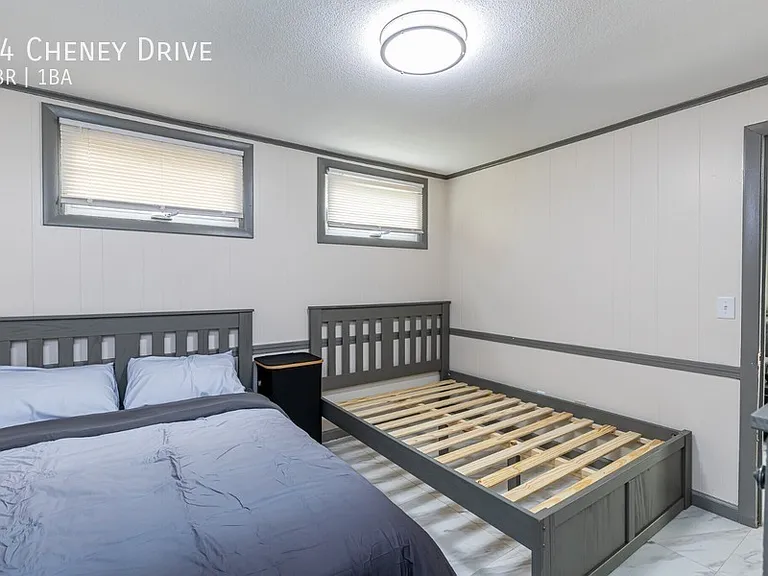 64 Cheney Dr — Photo 8