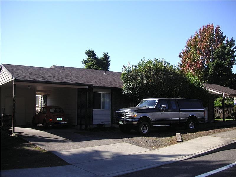Building Photo 4