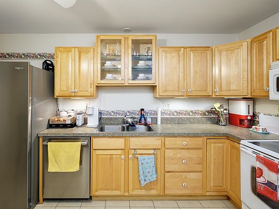 5th image of 118 Secretariat Way #204