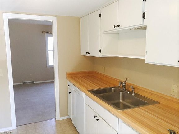 5th image of 3004 D Overton Dr