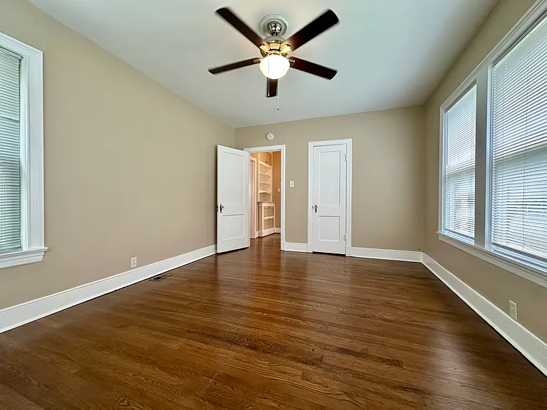 Live Oak St — Photo 26