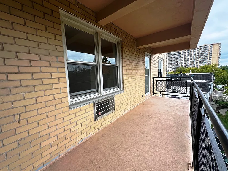 23-50 Waters Edge Dr #D — Photo 21