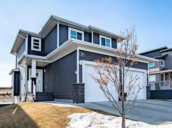 19 N Vanveller Way, Sylvan Lake, AB T4S 0M4