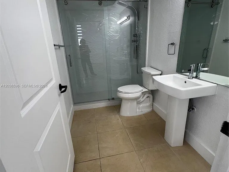 2301 SW 27th Ave #503 — Photo 11