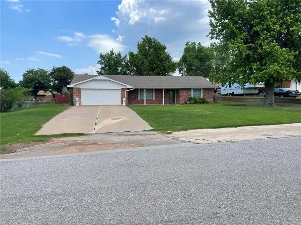 406 Church St, Eakly, OK 73033