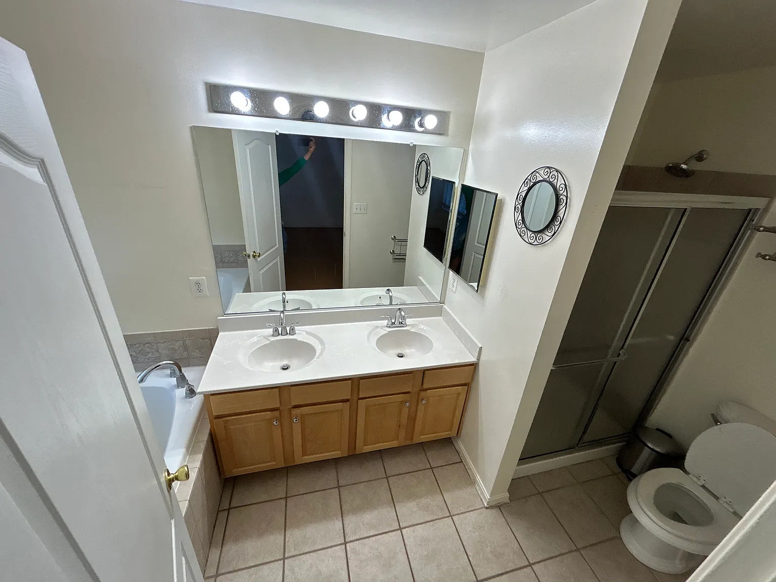 3 bed, 3.5 bath, 2000 sqft, $3,000 — Photo 4