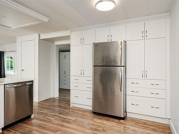 5th image of 70 Cooper Rd #5