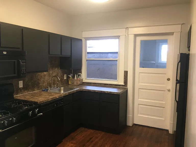 1417 Sigsbee St SE #1 — Photo 3