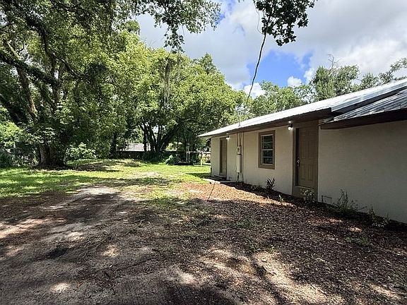 3rd image of 713 Nashville Rd