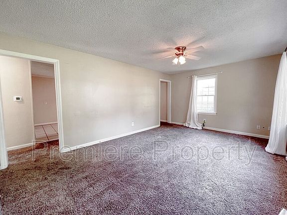 3rd image of 4301 Wood Ave