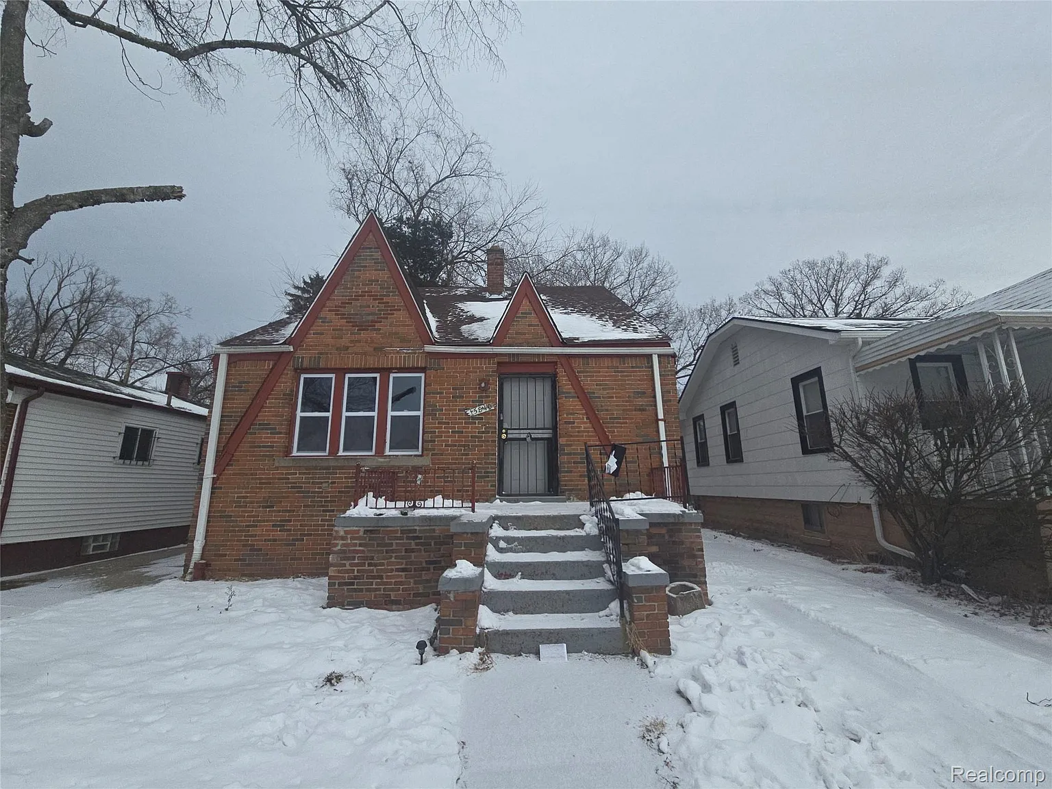 15840 Ardmore St photo 1
