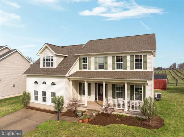 107 Highfield Ln, Front Royal, VA 22630