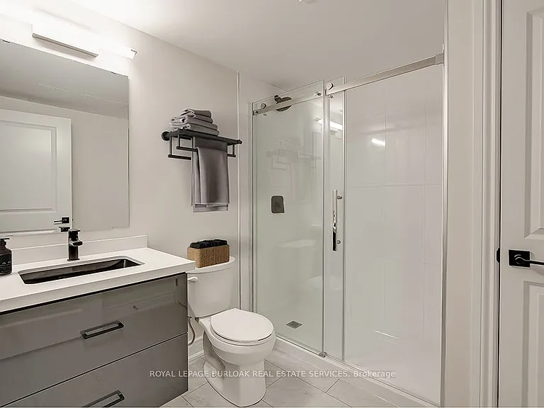 259 King St E #C — Photo 13