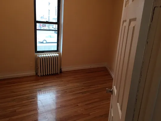 Rented by New York Realty Minimax Inc | media 7