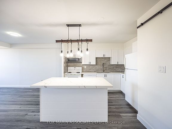 4th image of 20 Edgecliff Golfway #312
