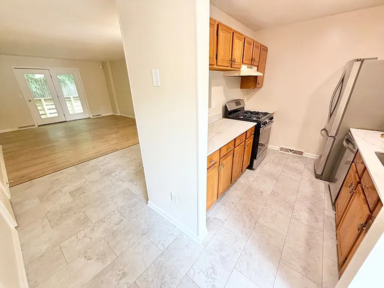 7 Ira Ln — Photo 16
