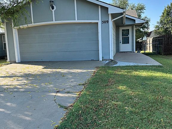 4th image of 509 E Redwood Dr